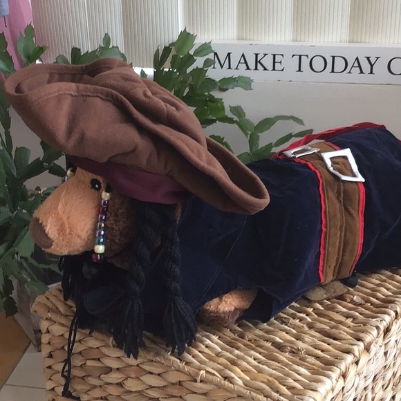 ‘Disney’ Jack Sparrow Pet Costume - Picture 2 of 8